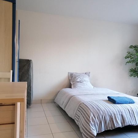Studio De Charme, 30' Paris, 5' Evry, 10' Orly Ris-Orangis Exteriör bild