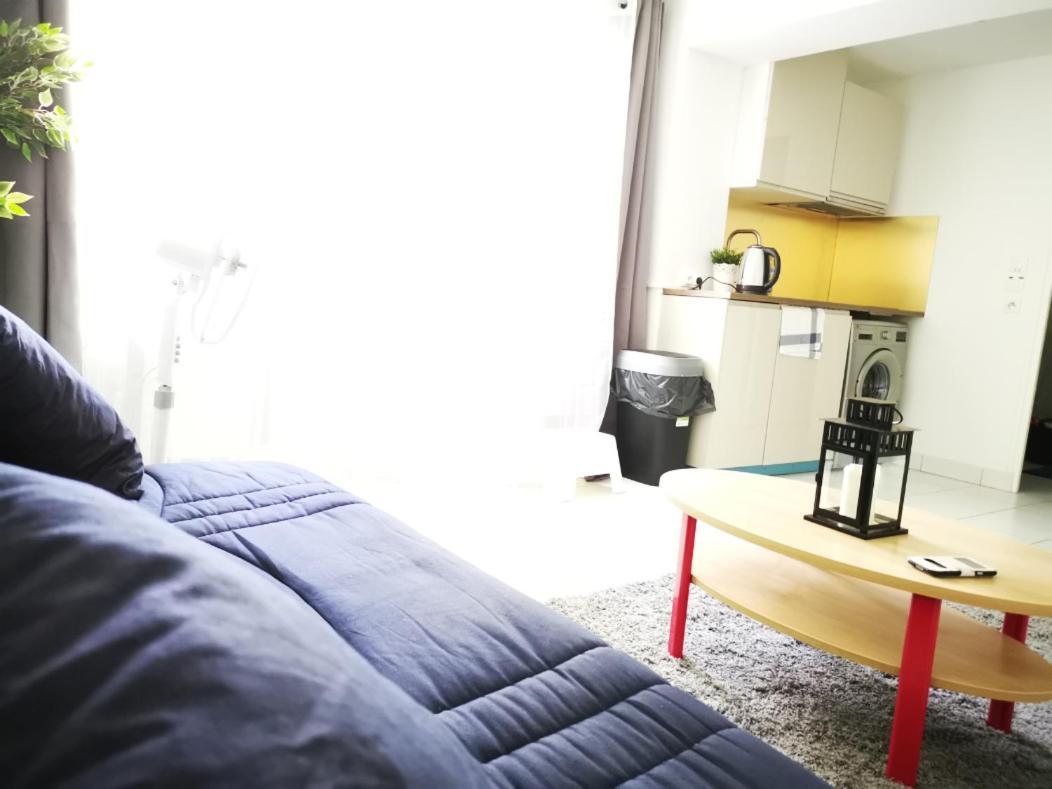 Studio De Charme, 30' Paris, 5' Evry, 10' Orly Ris-Orangis Exteriör bild