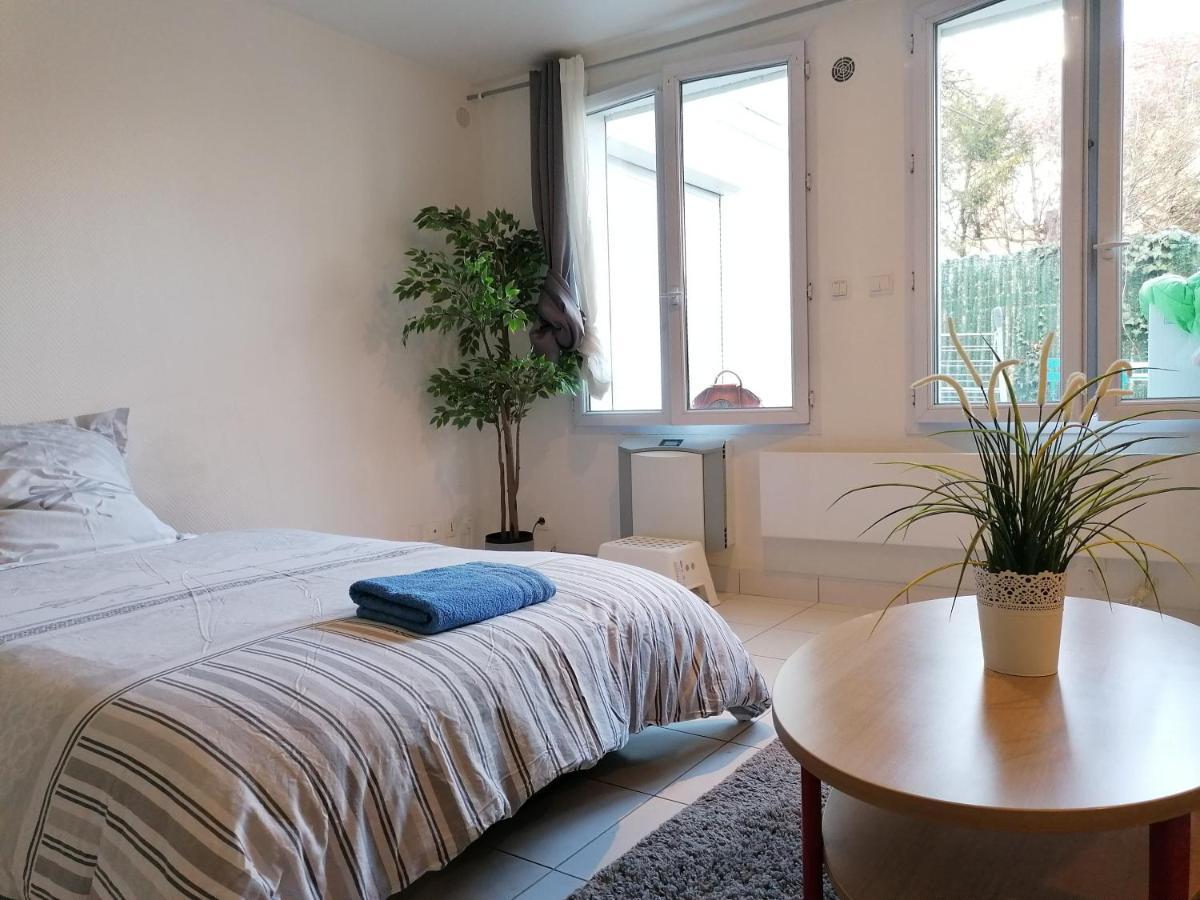 Studio De Charme, 30' Paris, 5' Evry, 10' Orly Ris-Orangis Exteriör bild