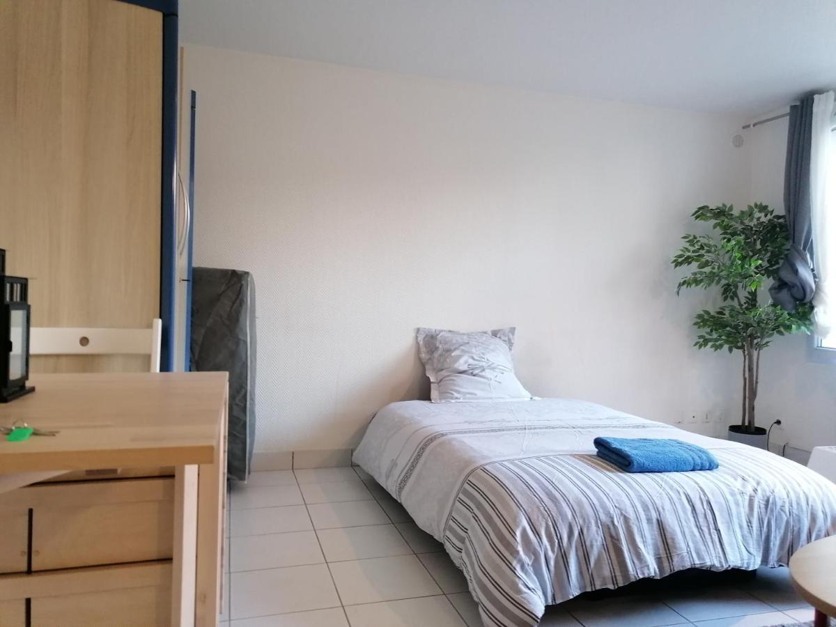 Studio De Charme, 30' Paris, 5' Evry, 10' Orly Ris-Orangis Exteriör bild